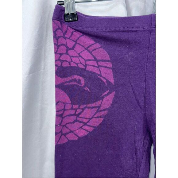 GWC Good World Clothing purple leggings with hip graphic | Sz M - Picture 4 of 5